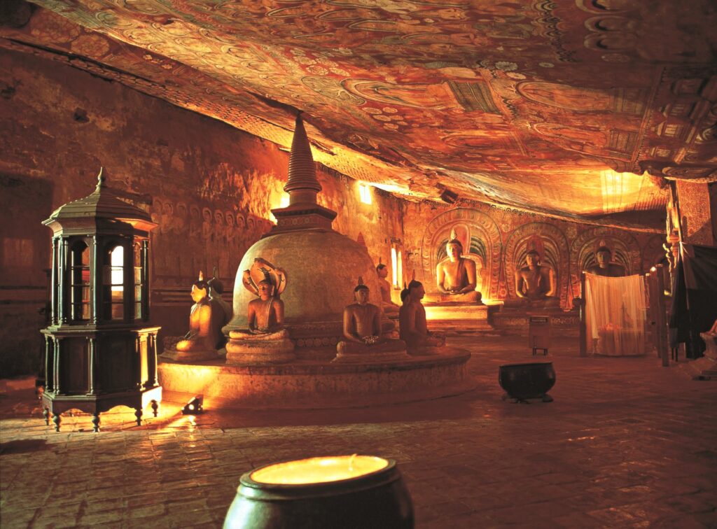 ダンブッラ石窟寺院