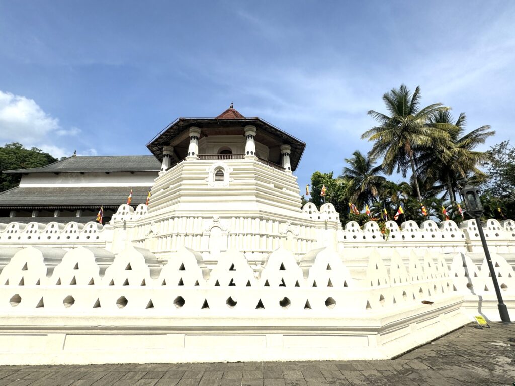 仏歯寺